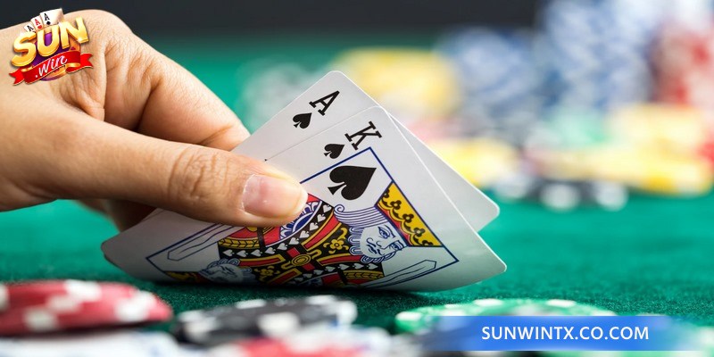 Các kiến thức cơ bản trong game bài Xì Tố Sunwin bạn nên biết 
